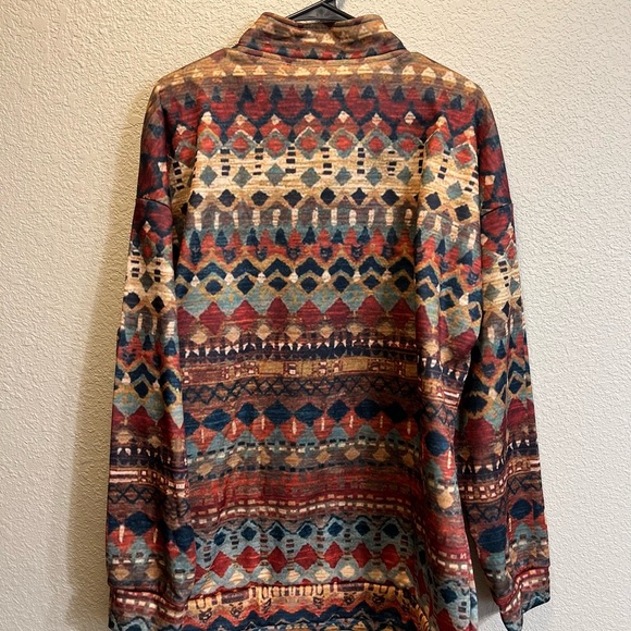 Geometric Patterned Zip-Up Sweater - Picture 6 of 10